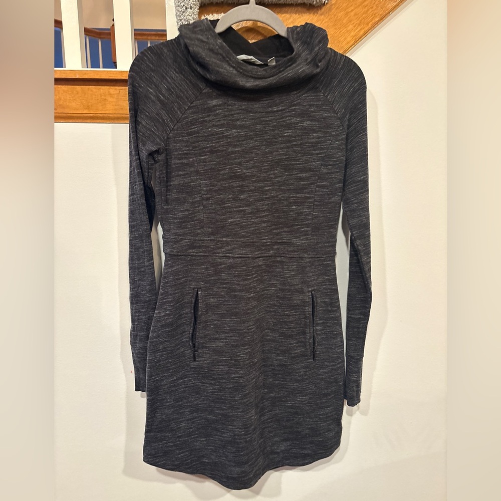 Athleta Power Down Long Sleeve Grey Sweatshirt Dress - Women’s XS